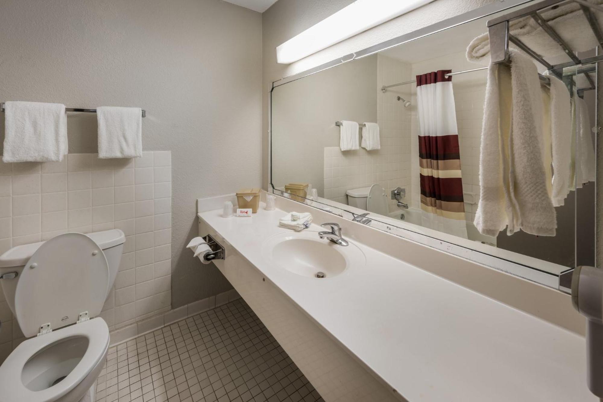 Red Roof Inn Dumfries-Quantico מראה חיצוני תמונה